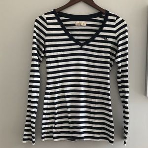 Hollister long sleeve t-shirt